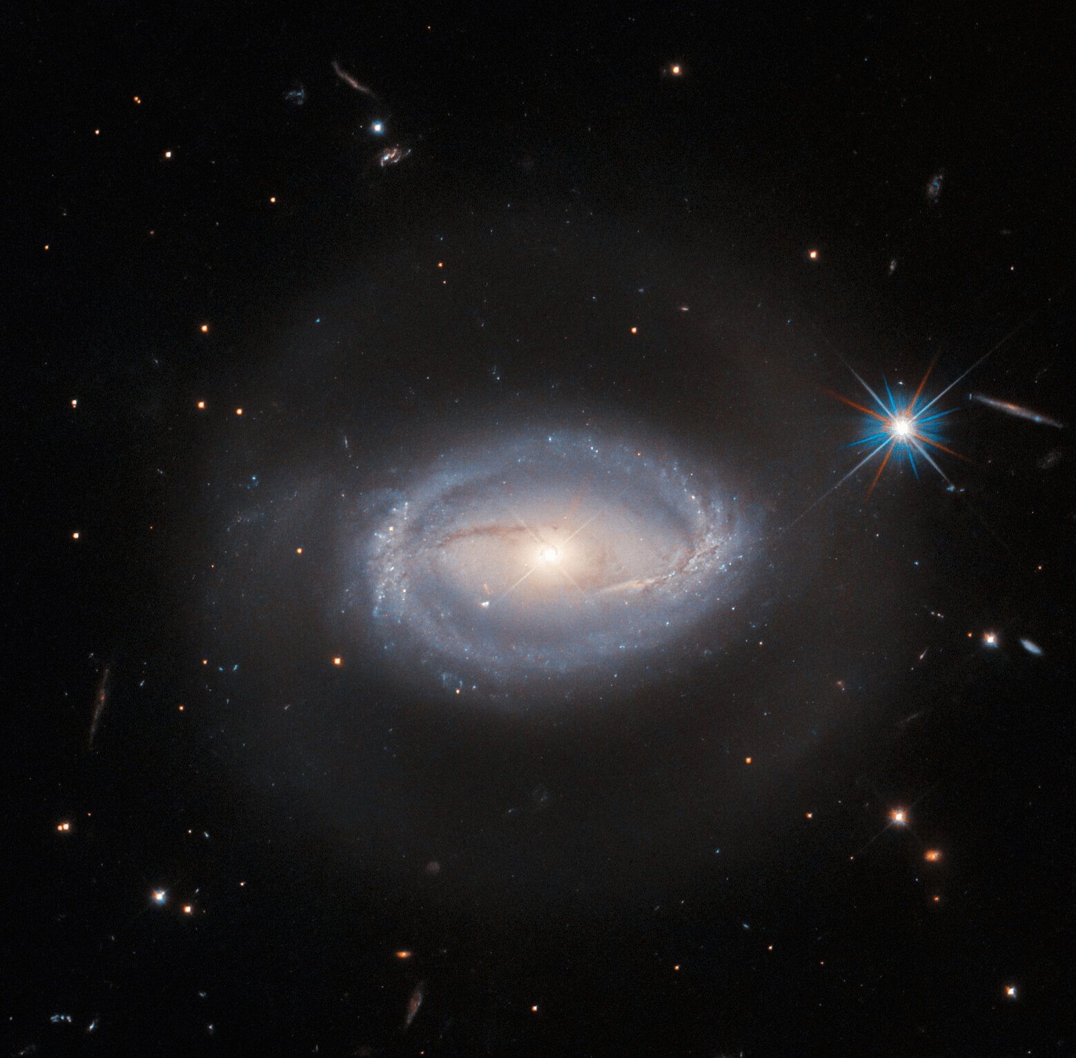 Read more about the article Supermassive black hole at the core of galaxy Z 229-1