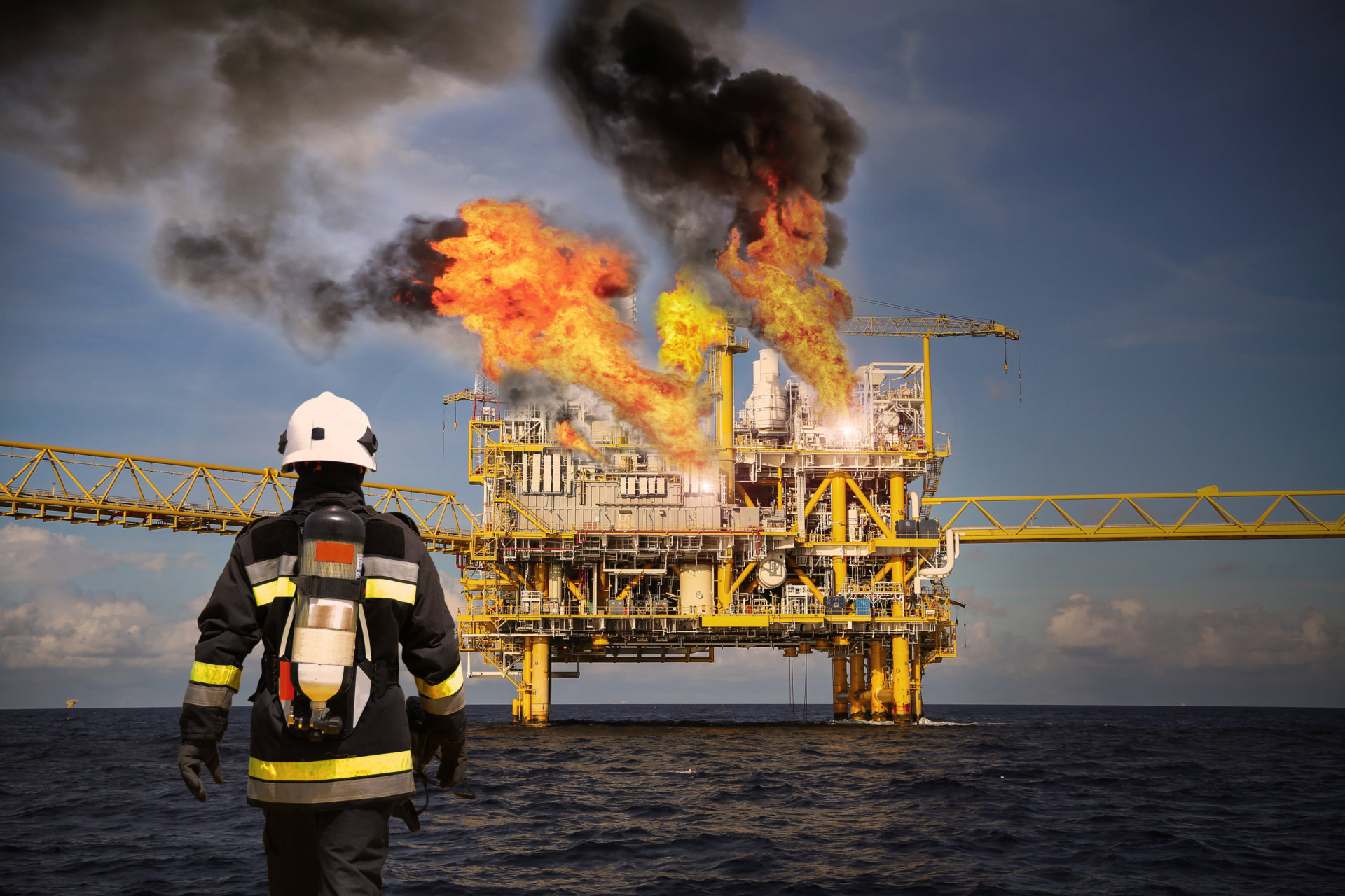 Read more about the article Offshore Accident Lawyers in the US , Choose the best Lawyer